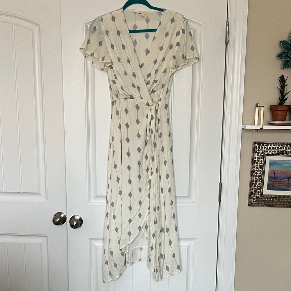 art + ephect Cream and Gray Wrap Dress Size Small